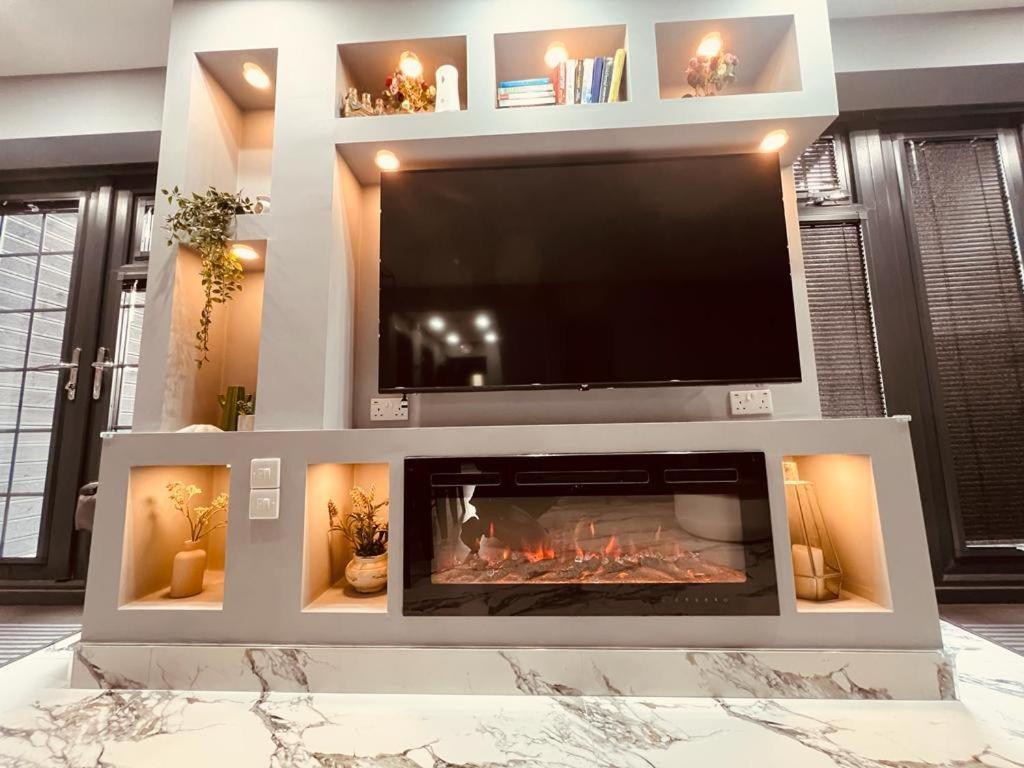 Urban Escape *4 Bedroom House* With Free Parking Birmingham Luaran gambar